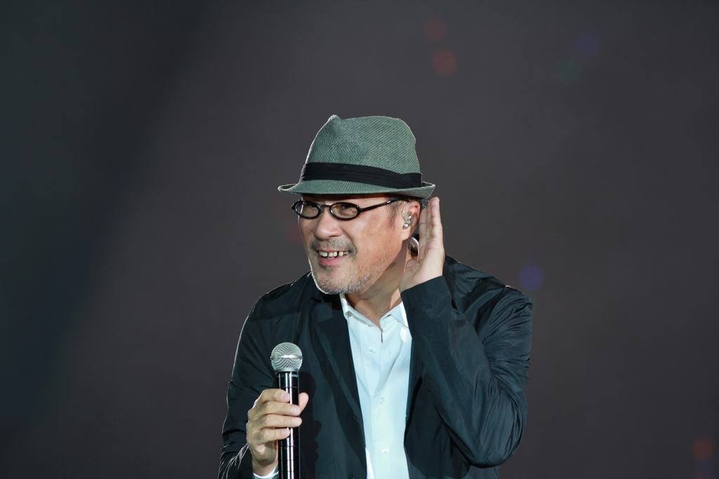 “等你发现时间是个贼他早以偷光你的选择”是哪首歌的歌词？