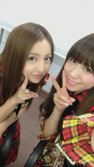 AKB的板野友美和河西智美为什么是一对cp啊？