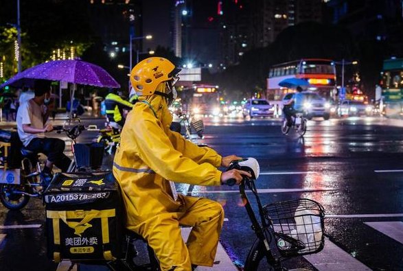 北漂骑手月入2万,买138平新房!他这些年经历了什么?