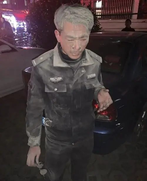 浙江95后民警一夜白头，帅警官秒变小老头，背后是原因是什么？