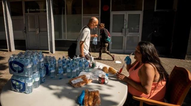 加拿大一周内超7百人猝死，极端高温或致死亡人数激增，是否有应对的办法？