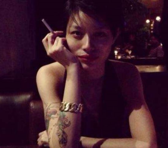 葛荟婕吸毒这件事怎么看？