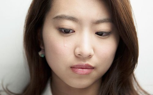 男友总是和前女友联系这正常吗？