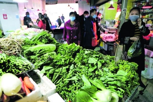 网友反映上海蒙山菜场2颗白菜卖93元，涉事菜场对此事作何回应？