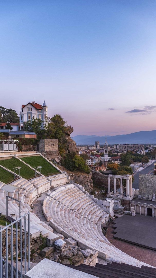 专家称全球疫情尚未达到高峰，这意味着什么?