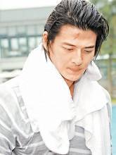 敲敲爱上你的分集剧情