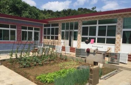 农村宅基地“一户一宅”是如何认定的？夫妻分户算一户还是两户？