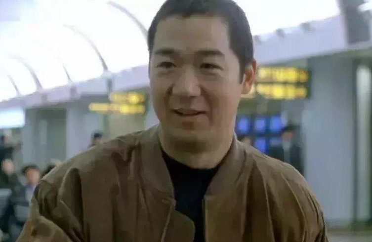 电影《一声叹息》结局张国立看到了什么?