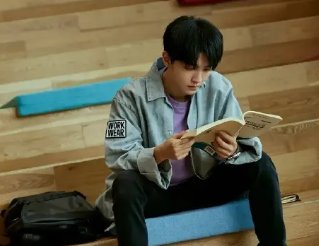 潘粤明与王俊凯在《重生之门》中演父子，他们的适配度怎么样？