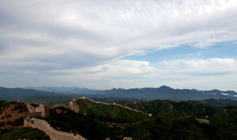 以下哪个成语是形容蚂蚁庄园