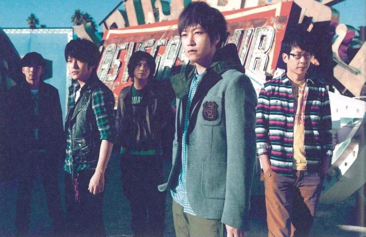 周杰伦与五月天在跨年晚会中合唱，他们的合唱是否有引起你的回忆？