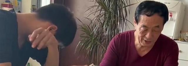 山东一女婿到岳父家拜年时，一边喝酒一边哭泣，他为何会有如此举动？