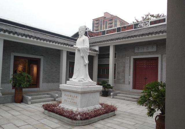 挽狂澜于既倒，抉大厦之将领这句话是什么意思？