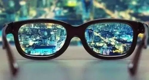 女子高度近视3000度被迫摘除眼球，高度近视的危害有多大？