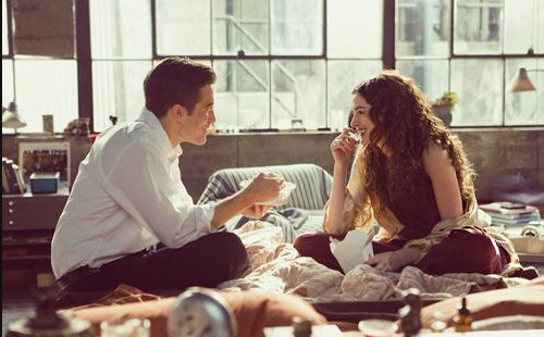 男友总是和前女友联系这正常吗？