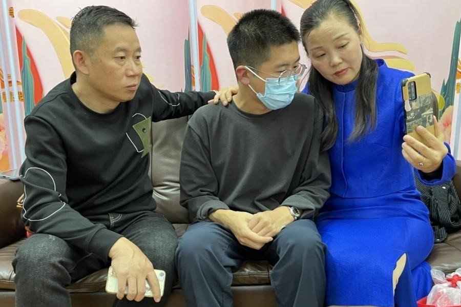 孙海洋小儿子谈哥哥孙卓，想跟他睡一个房间，得知自己有个哥哥是什么感受？