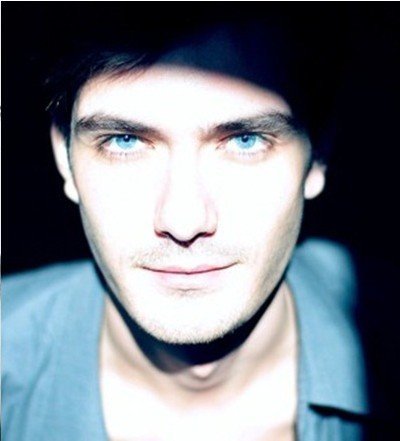 我想张大的黑暗王子NIKO照片