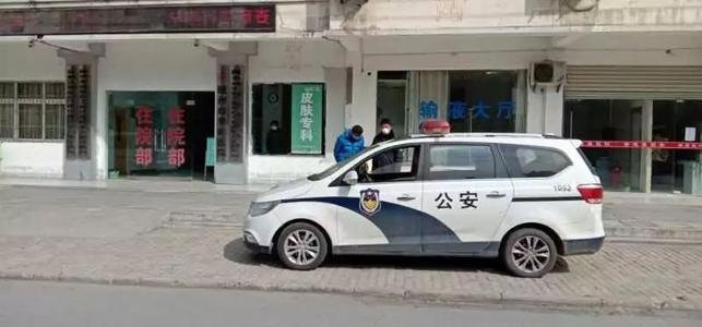 男子辱骂防疫人员：你侵犯我隐私，如何看待男子的举动？