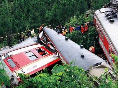 媒体称南京地铁一号线疑似脱轨，地铁脱轨有多可怕？