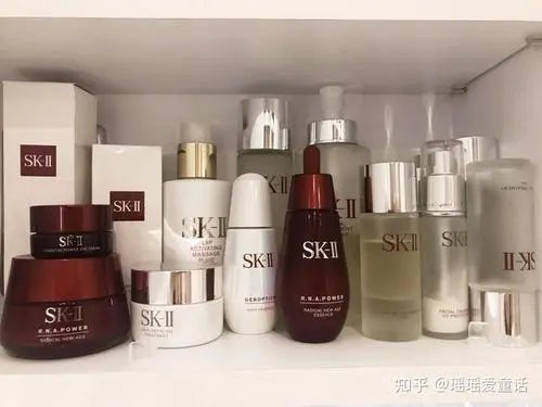 女生的化妆品在网上买靠谱吗？需要注意哪些方面？