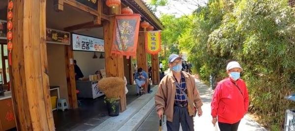 英国小哥在中国的五一假期 这是咋情况？