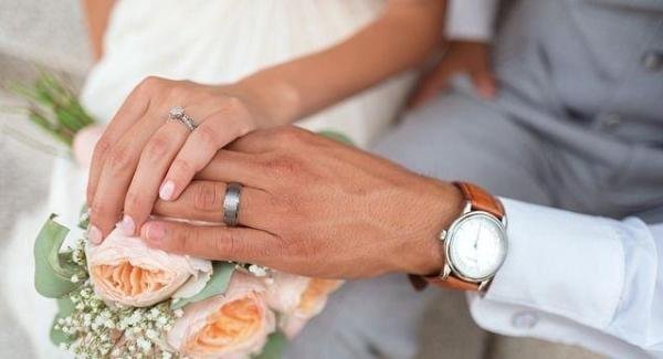 河南王婆说媒被曝1亿人前往！爆红的背后是年轻人的婚恋需求！
