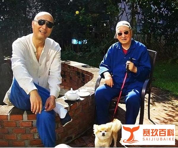 陈佩斯母亲感染新冠去世，孙子陈大愚悼念透细节，祝福她一路走好