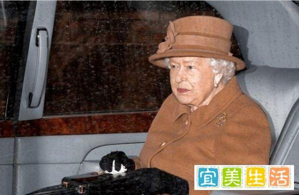 病毒来势汹汹，英女王撤离白金汉宫
