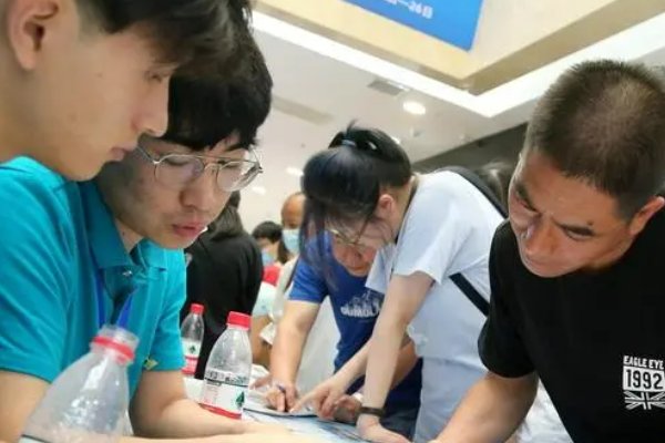 中考的第一批次和第二批次是什么意思