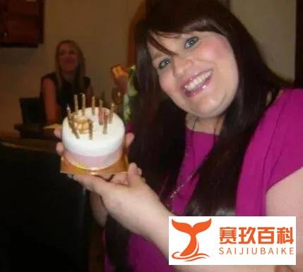 烟花葬？女子死于新G后骨灰被制成烟花，在空中绽开