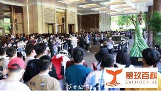 梅西被迫宅在酒店