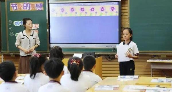 烟台开发区教师被传降薪,为何这次家长都不支持老师,只因他们罢课