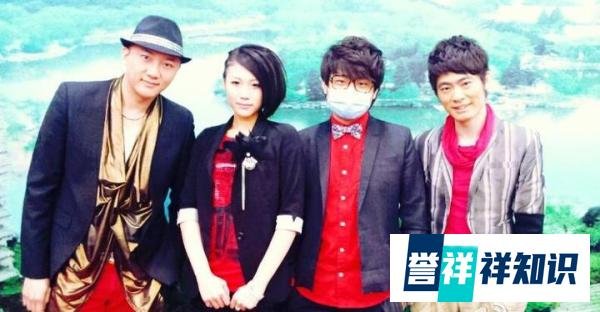 歌手关喆喜迎三胎，因参加《中国好声音》走红，已和妻子结婚8年
