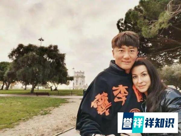 歌手关喆喜迎三胎，因参加《中国好声音》走红，已和妻子结婚8年