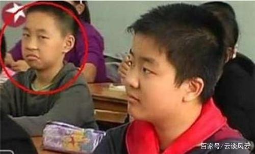 当初的“五道杠男孩”和“不屑弟”现怎样？