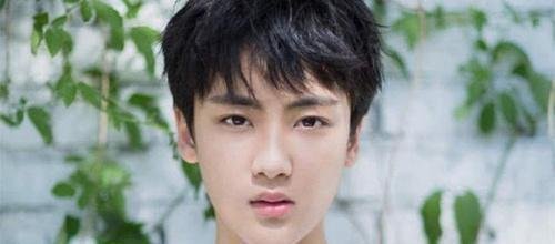 演员边程就未成年吸烟道歉 这是咋情况？