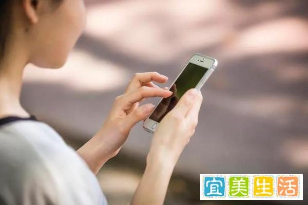 男子求爱被拒换号骚扰女方2年，警方：拘留八日！