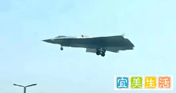 J-36要上航母？港媒：海军版在开发，中国四艘航母很快公布