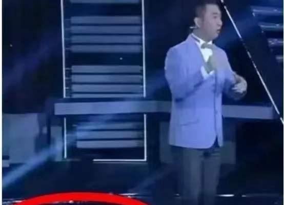 被妻子扇500耳光,烟头烫6次,这个明星怎么了?