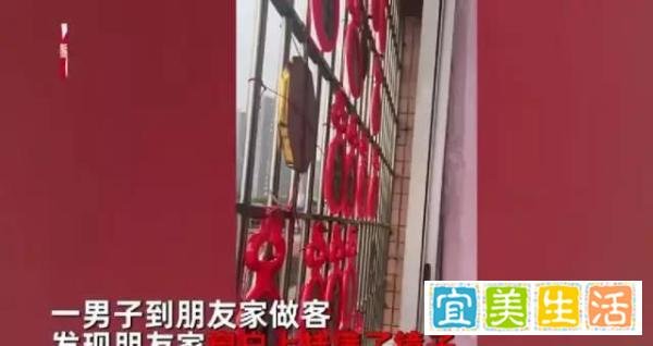 打不过就加入?男子买22面镜子挂阳台,以此来反击邻居的3面镜子