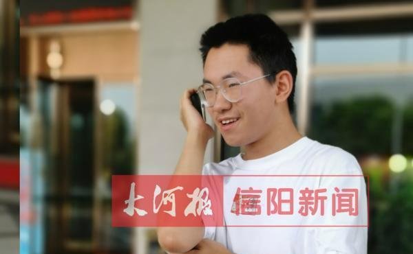 学霸凌晨被从网吧喊回:你高考712分 这是咋情况？