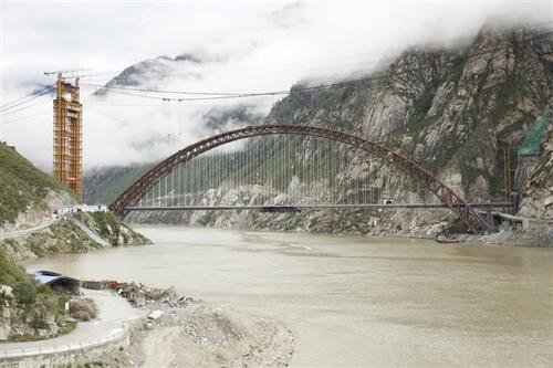 “最难建的铁路”川藏铁路建设工期将超过十年，为何历经十年之久都未修好？