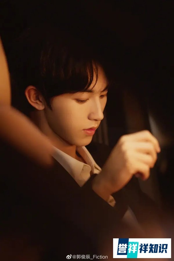 “辰”风破浪，遇见美好丨爱茉莉「内可美」官宣中国区形象代言人郭俊辰