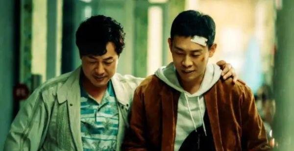 《狂飙》白玉兰奖颗粒无收,张颂文提名都没有,为何有口碑没成绩。