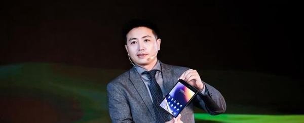 柔宇被曝欠薪半年,用邮件代替发工资?创始人刘自鸿两度深夜感慨