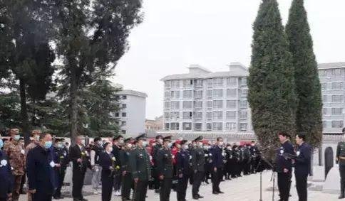 致敬人民英雄张哲，为救战友，身已不幸牺牲