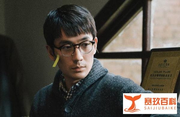 《穿过寒冬拥抱你》排片量居头名，官博送大礼，朱一龙再度上热搜