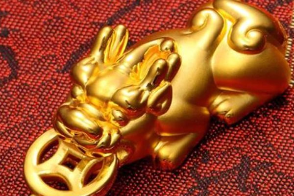 昆休添瑞彩是什么生肖呢？