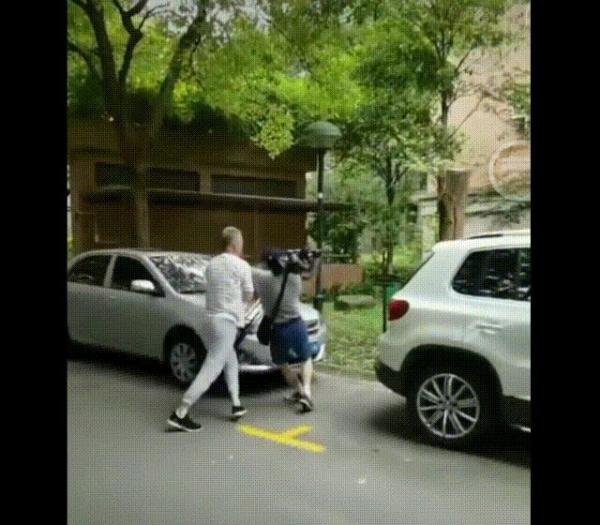 女记者调查采访群租反被殴打