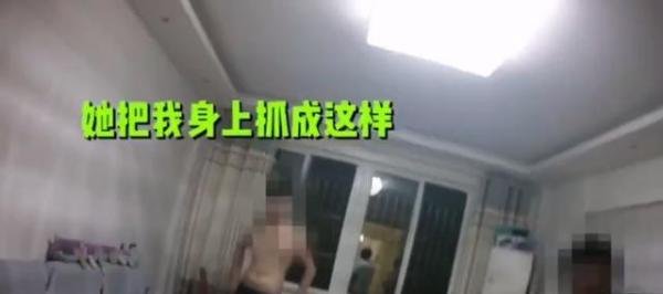 孙子没完成作业奶奶揍儿子 儿子被揍到报警：我妈天天打我